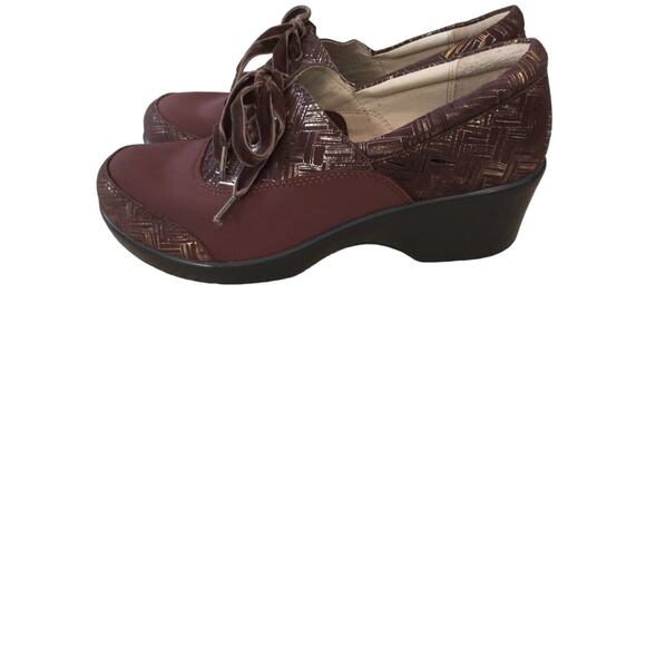 Alegria Women's Leather Shoes Size 41 Cranberry Gold Comfort Safety Work Travel - Picture 2 of 9